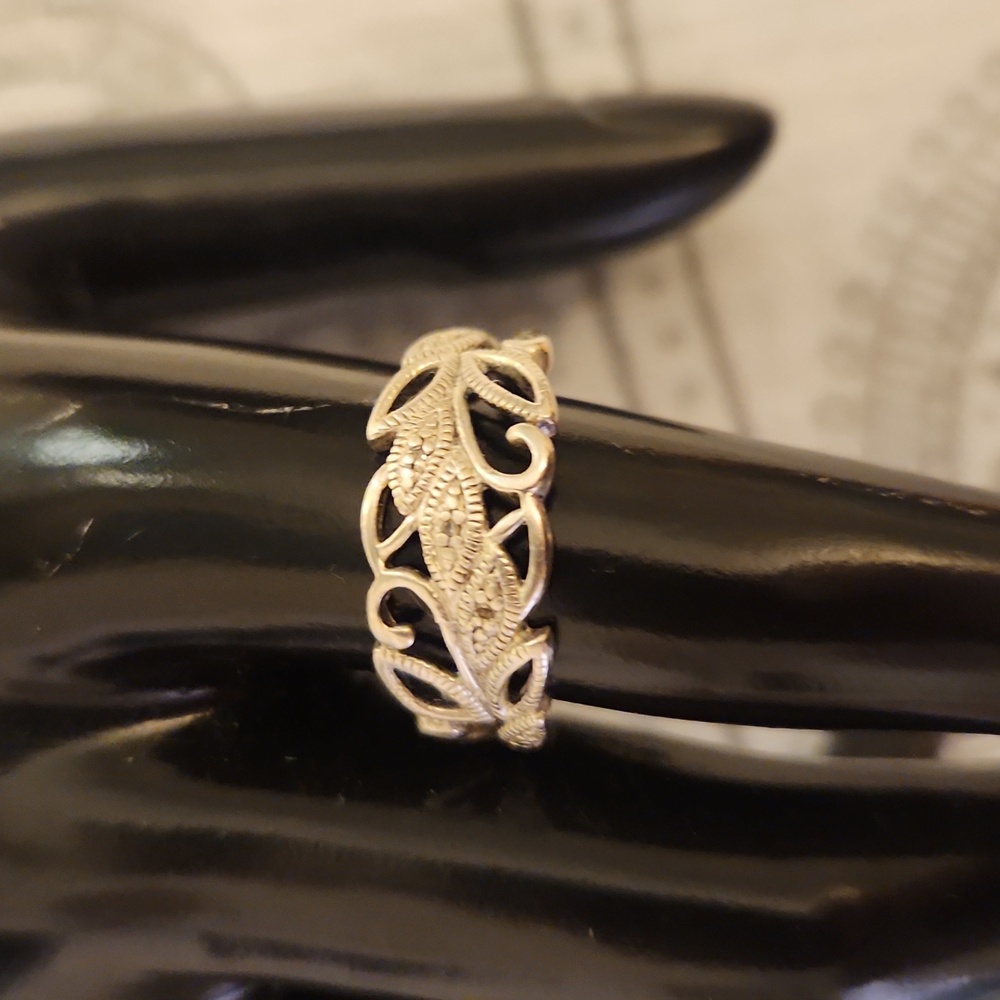 Sterling silver ring Size 9